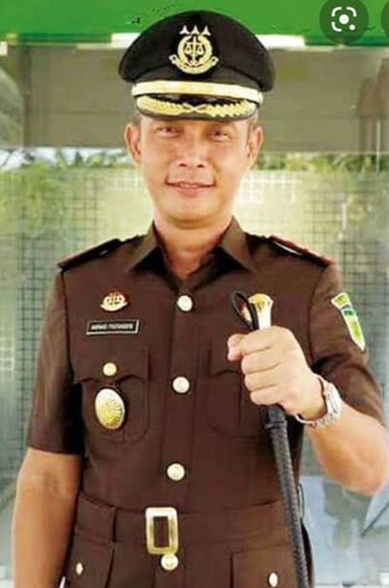 Kajari Kuansing Nurhadi Puspandoyo SH MH