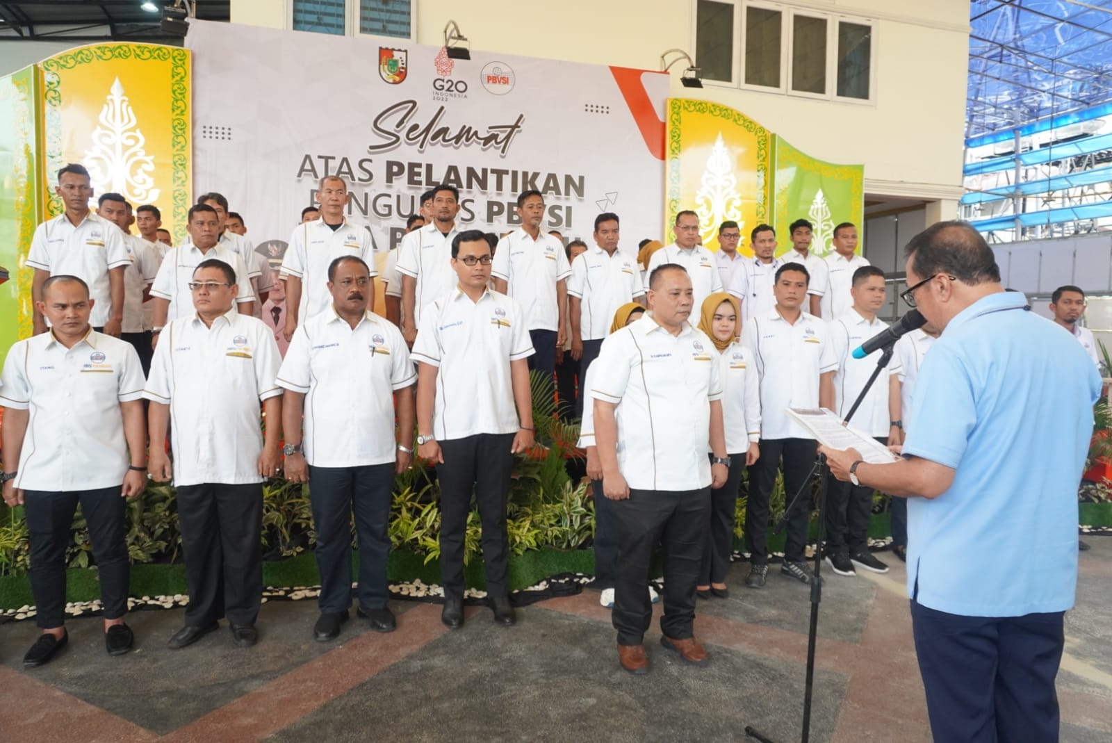 Pembacaan SK Putusan Pengurus PBVSI Kota Pekanbaru periode 2022-2026 oleh Ketua PBVSI Riau Burhanuddin, Rabu(20/7/2022), Haris Kampay terpilih menjadi Ketua PBVSI Kota Pekanbaru.