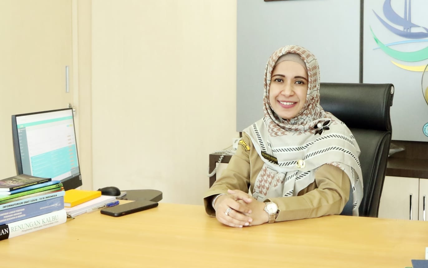 Direktur RSUD Arifin Achmad drg Wan Fajriatul