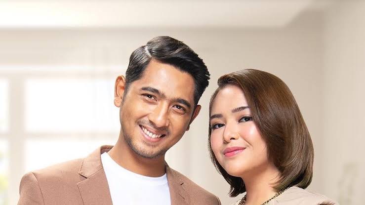 ARYA SOLOKA DAN AMANDA MANOPO