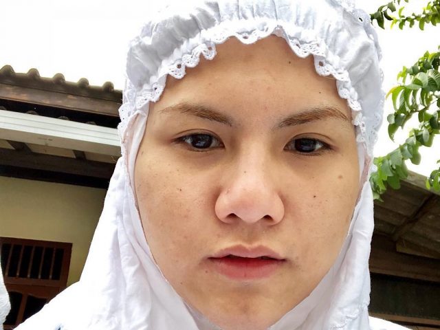 Evelyn Nada Anjani, mantan istri Aming senang belajar membaca Alquran. (Instagram evelinnadaanjani)