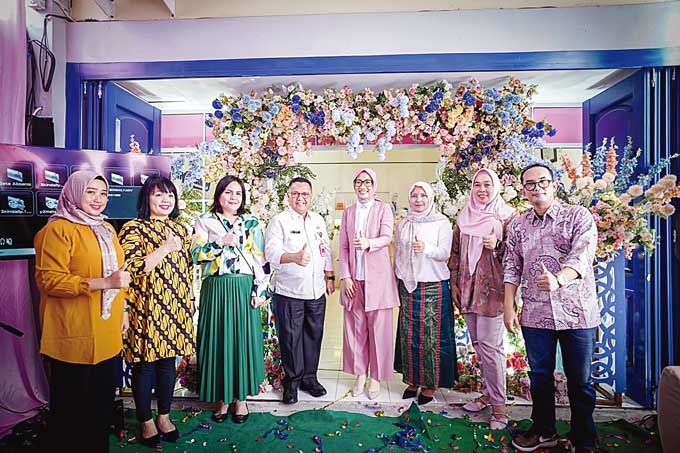 Suasana saat grand opening Klinik Utama Skindaily yangÂ  berlokasi di Jalan Hang Tuah 99, Kota Pekanbaru, Rabu (8/3/2023).