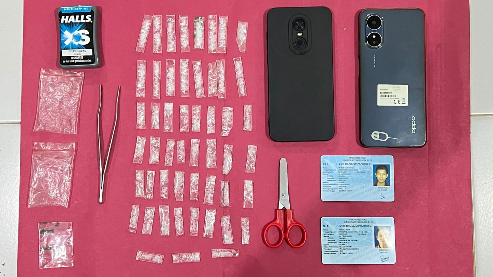 Polisi amankan BB sabu seberat 6.09 gram di rumah tersangka di Desa Jangkang.