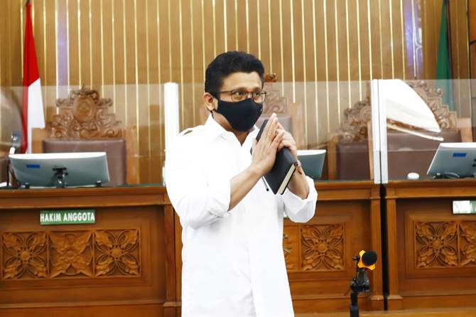Ferdy Sambo saat akan menjalani sidang dugaan pembunuhan berencana terhadap Brigadir J.