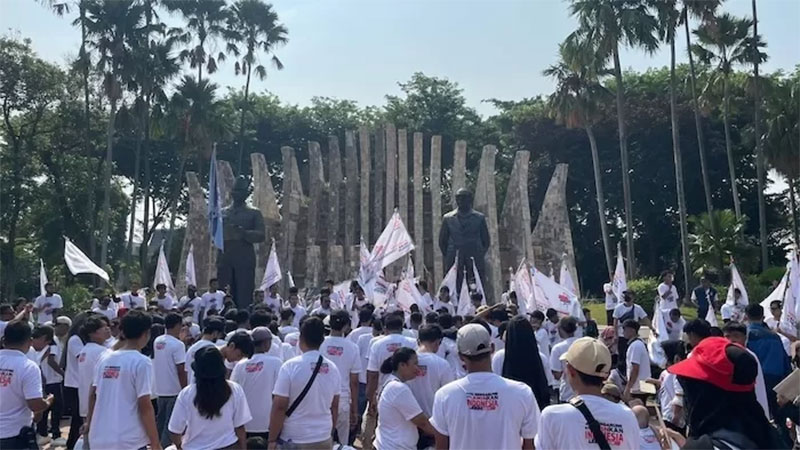 Barisan pemuda yang mengatasnamakan Manifesto Politik bergerak mendukung pasangan Anies Baswedan-Muhaimin Iskandar (AMIN).