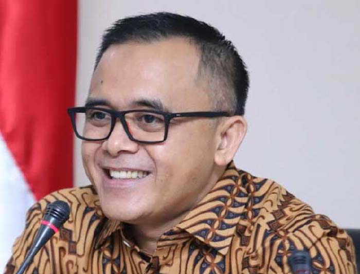 Abdullah Azwar Anas, Menteri Pendayagunaan Aparatur Negara  dan Reformasi Birokrasi (Menpan-RB).