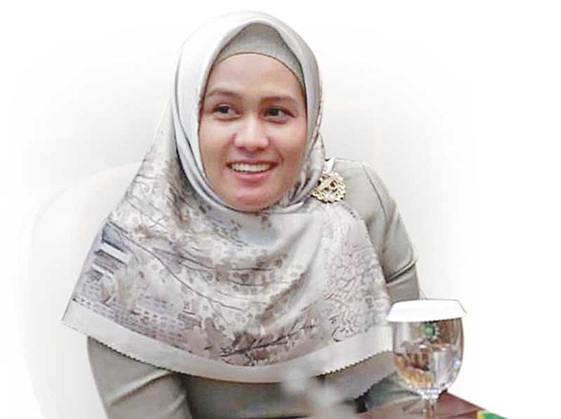 Karmila Sari (Wakil Ketua Komisi V DPRD Riau)