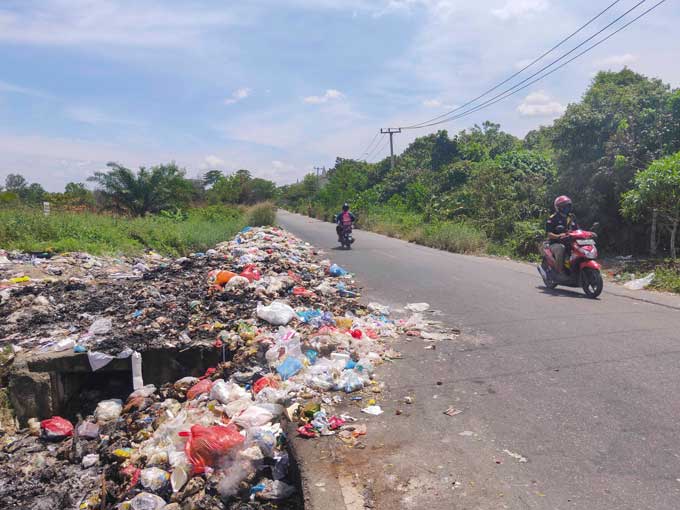 TUMPUKAN SAMPAH