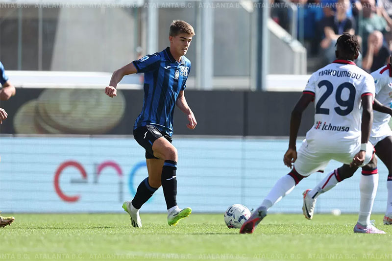 Pemain Atalanta BC Charles De Ketelaere.