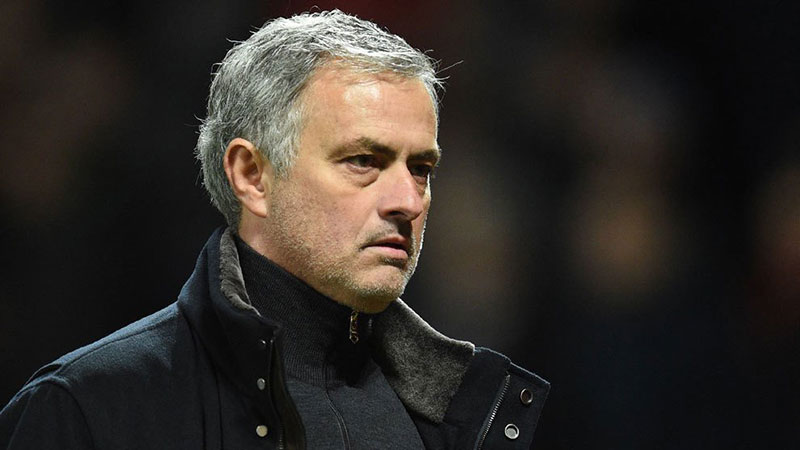 Jose Mourinho saat sesi perkenalannya sebagai pelatih baru AS Roma.