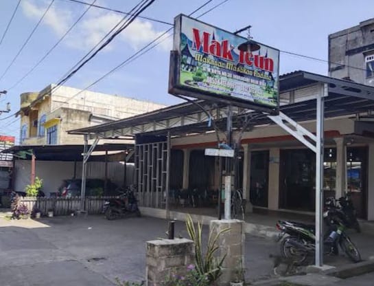 Rumah Makan Mak Icun, Tembilahan, Inhil.