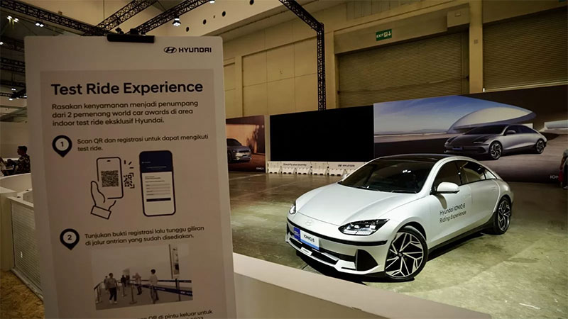 Test drive indoor Hyundai di arena GIIAS 2023.