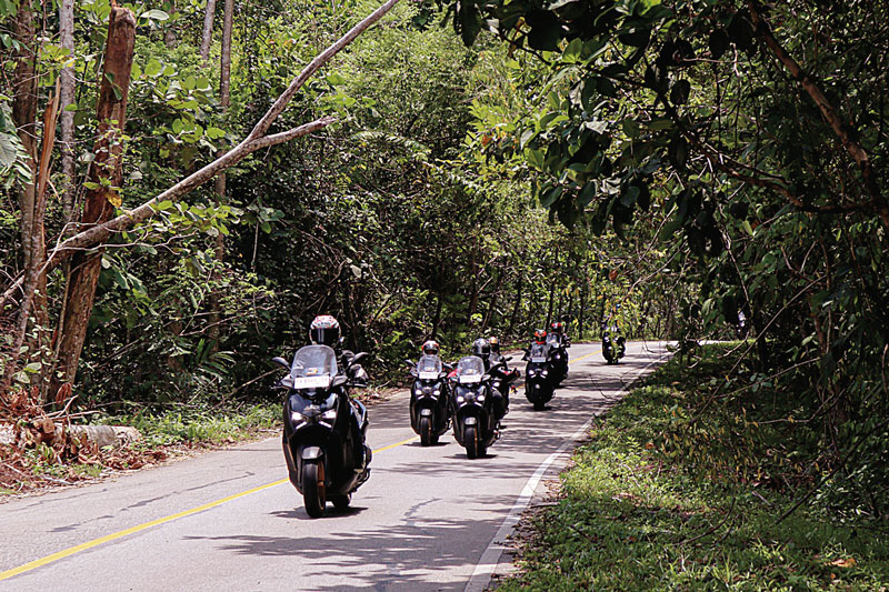 Perjalanan touring jarak jauh Navigate to The MAX : Tour de Borneo yang menjadi ajang eksplorasi keindahan alam dan budaya Pulau Kalimantan menggunakan skutik XMAX Connected belum lama ini.