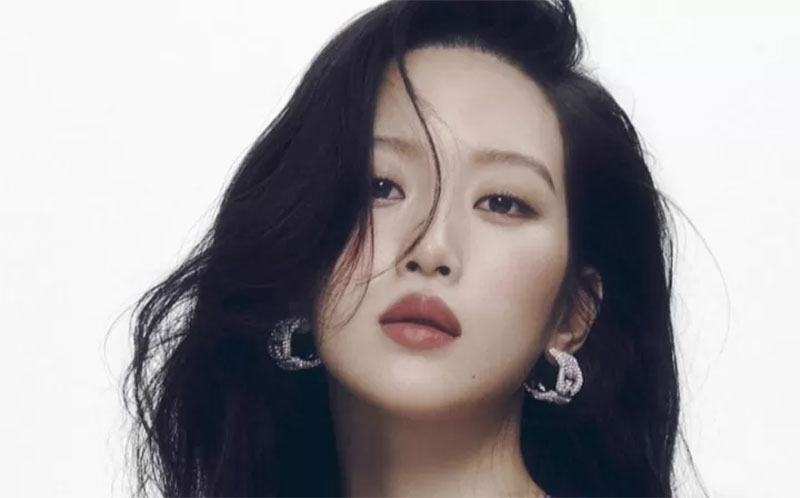 Moon Ga Young ditunjuk Jadi Brand Ambassador Merk Dolce&Gabbana.