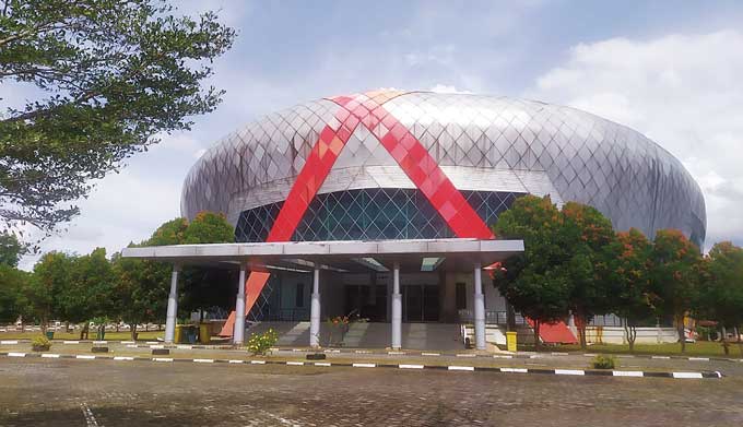 Hall Bela Diri Sport Center Rumbai terlihat semakin megah setelah direhabilitasi tahun ini. Hall ini dalam tahap pemeliharaan selama enam bulan.