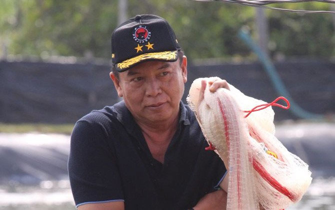 Anggota Komisi I DPR RI TB Hasanuddin meminta aparat untuk berhati-hati dalam bernegosiasi dengan KKB Papua.