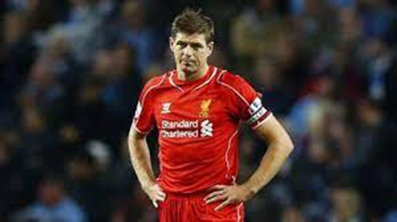 Steven Gerrard kala masih aktif sebagai pemain Liverpool.