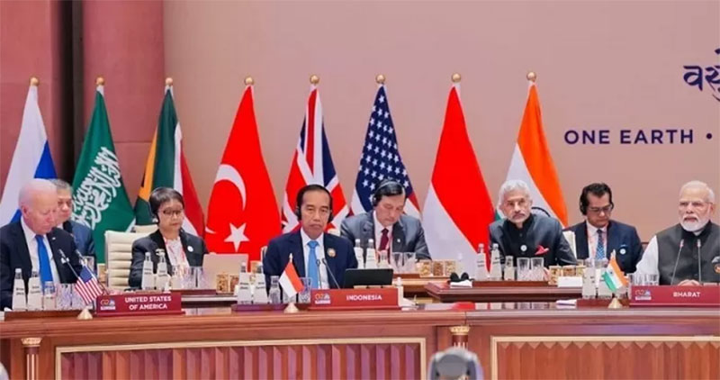 Presiden Jokowi duduk di sebelah Presiden AS Joe Biden pada KTT G20 2023 India yang digelar di New Delhi, India, pada Sabtu, 9 September 2023.