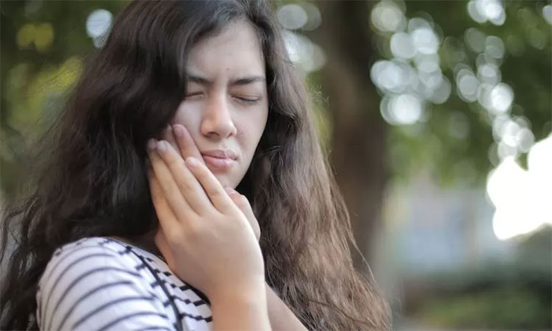 Rasa nyeri pada gigi dan gusi dapat mengganggu aktivitas sehari-hari.