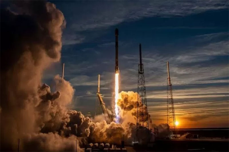 Perusahaan penerbangan luar angkasa SpaceX diketahui gencar menerbangkan banyak satelit baru.