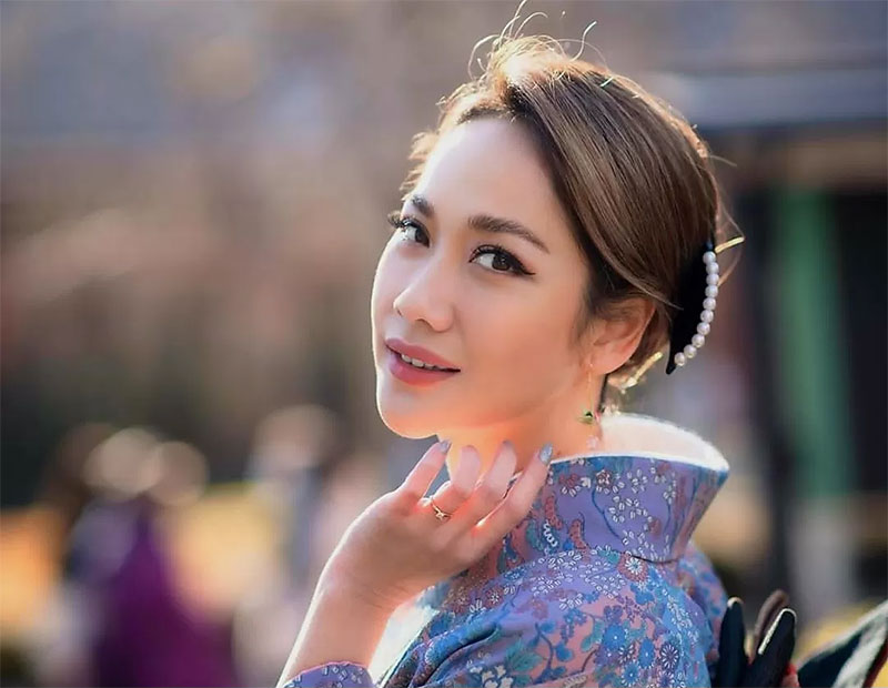 Bunga Citra Lestari ubah nama akun Instagram-nya jelang pernikahan dengan Tiko.