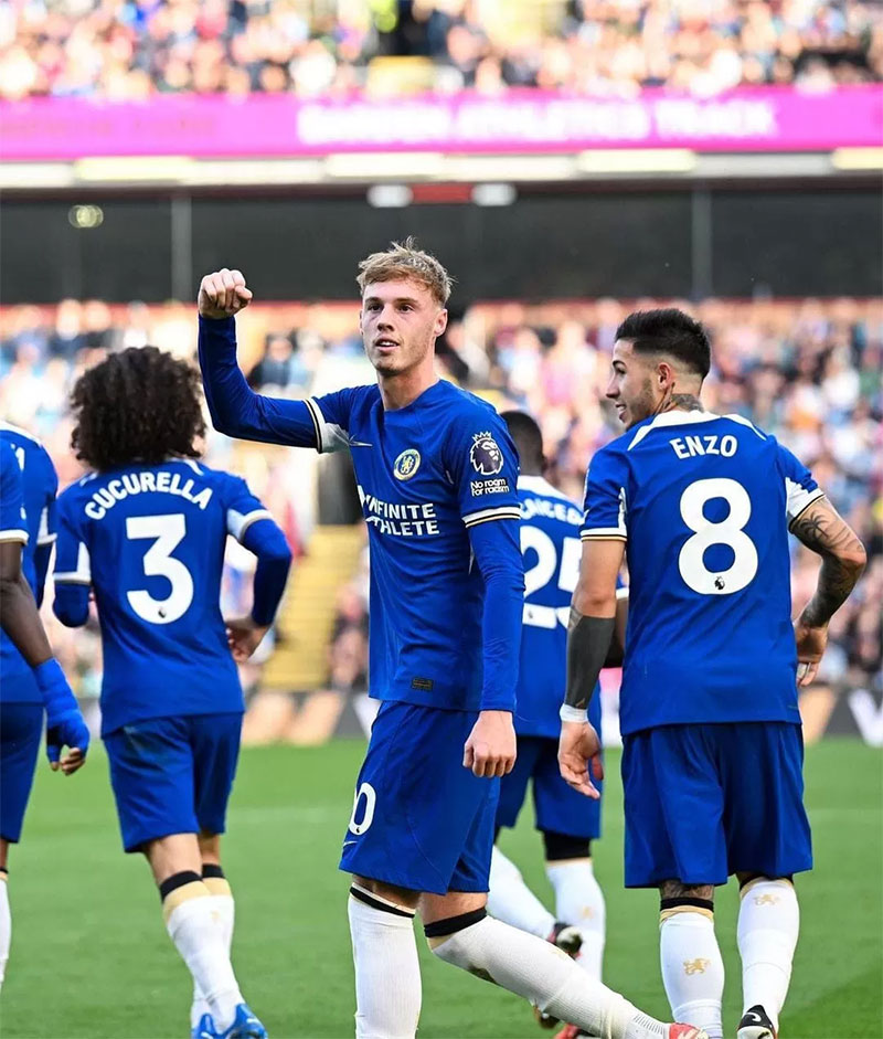 Chelsea mengalahkan Tottenham Hotspur 4-1 di Liga Inggris pekan ini.