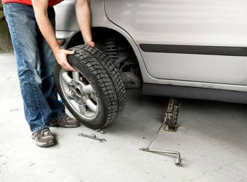 Saat Anda mencampurkan nitrogen dengan angin biasa, tekanan angin ban mobil menjadi tidak stabil dan tekanannya bisa naik dengan cepat.(DOK JAWAPOS.COM)