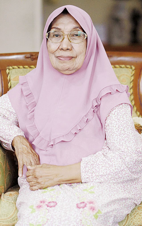 Prof Hj Aswarni Adam SH