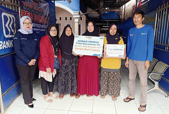 Dalam masa pemulihan usai gempa bumi di Kabupaten Cianjur, Bank Raya menyalurkan bantuan CSR kepada warga terdampak gempa di Cianjur, Jawa Barat, belum lama ini.