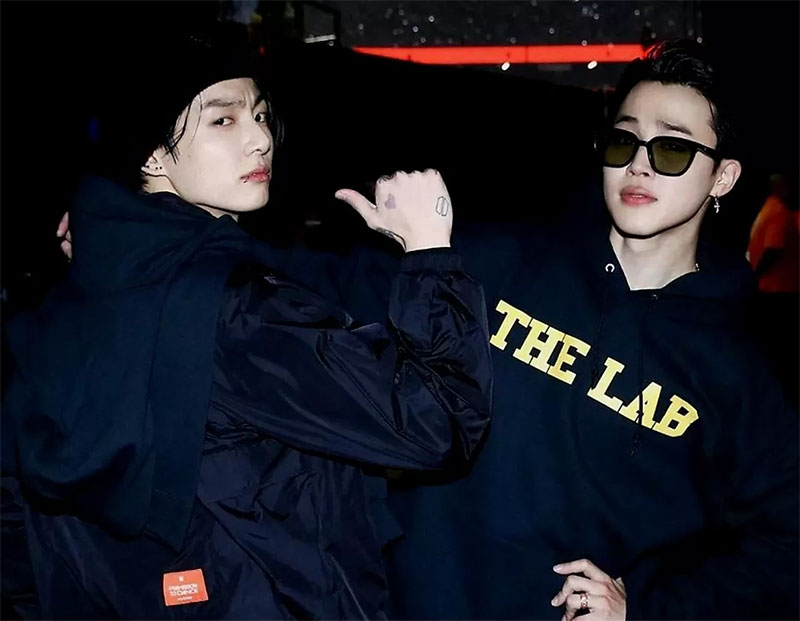 Jimin dan Jungkook BTS. Informasi dan video mereka di New York dibocorkan nakhoda kapal pesiar.