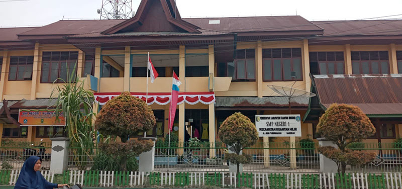 Gedung SMPN 1 Kuantan Hilir