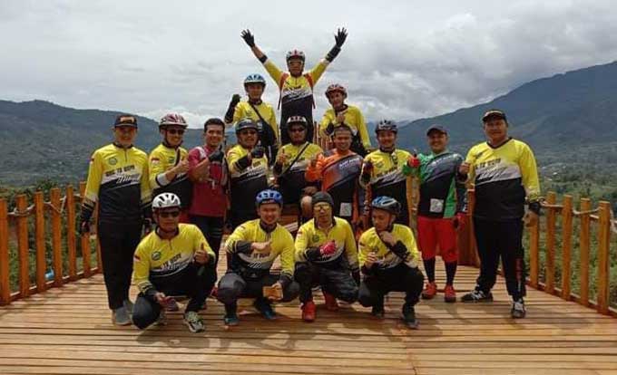 Komunitas Sahabat Gowes Ludal foto bersama saat mengikuti event sepeda, beberapa waktu lalu.