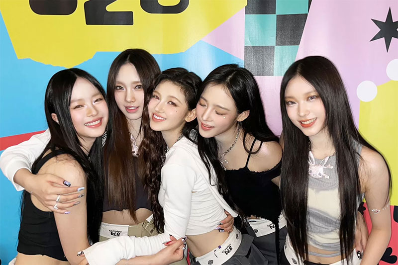 Penampilan Memukau New Jeans, Girl Group K-Pop Pertama yang Tampil di Lollapalooza 2023.