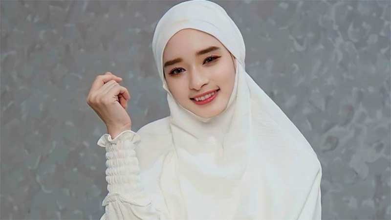 Inara Rusli.