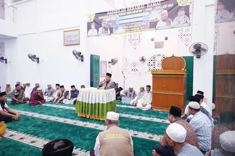 Gubri H Edy Natar Nasution saat menyampaikan sambutan pada kegiatan GSSB di Bangkinang, Ahad (24/12/2023).