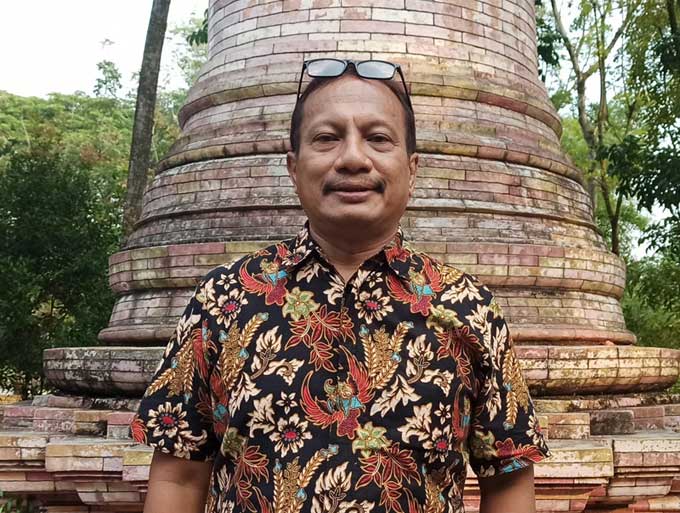 Pengelola Taman Rekreasi Alam Mayang Riyono