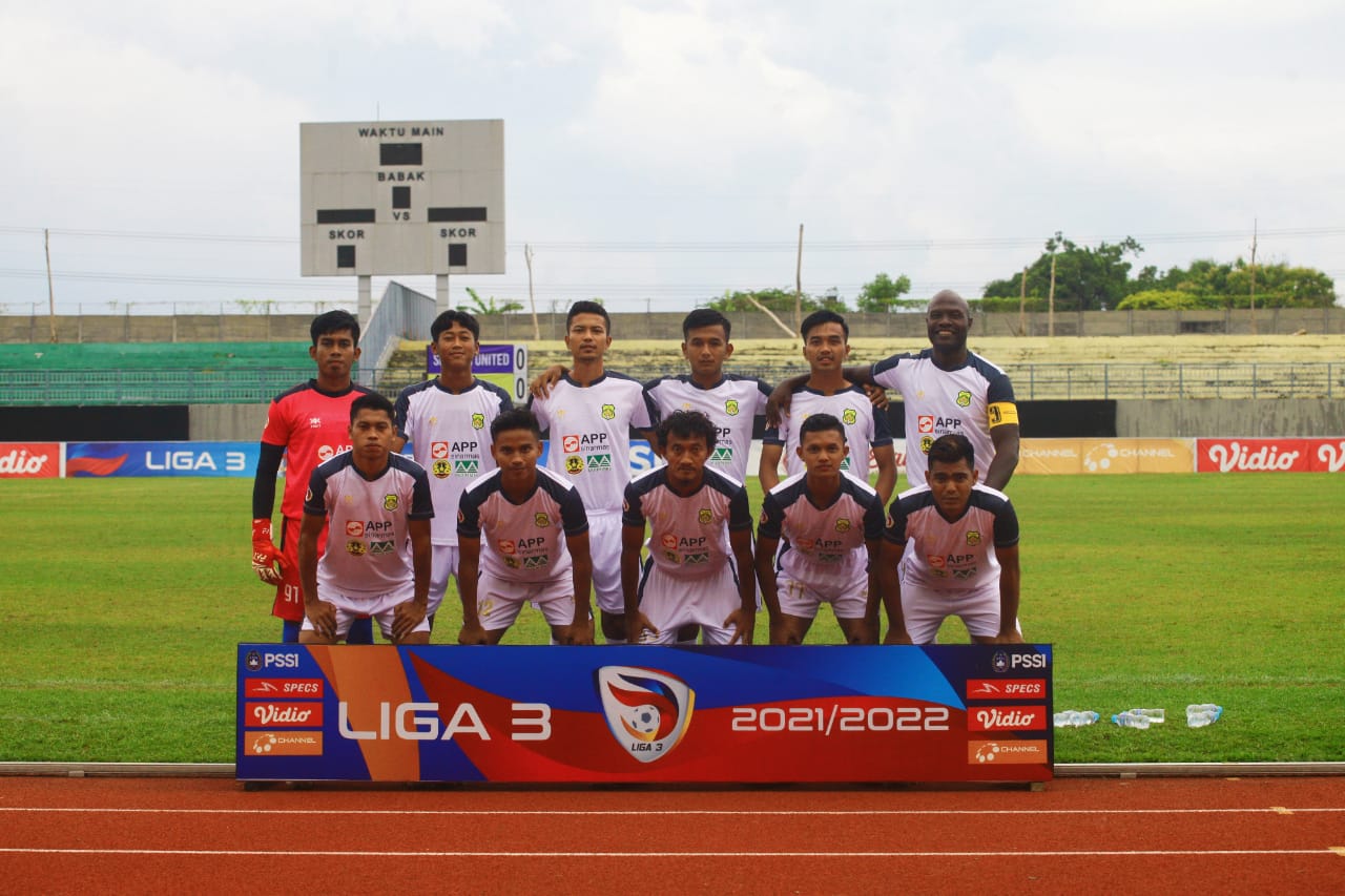 PS Siak foto bersama jelang laga Liga 3 di Stadion Joko Samudro Gresik saat melawan PSS Sleman dengan skor 1-0. Foto diambil beberapa hari lalu.