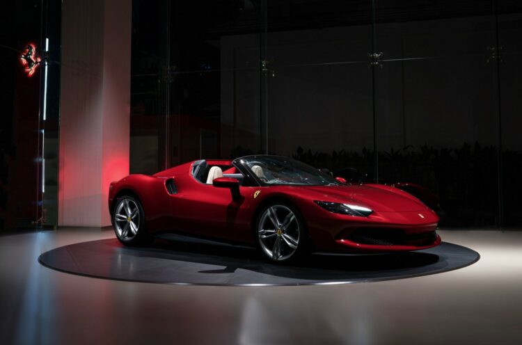 Ferrari 296 GTS yang siap mengaspal di Indonesia.