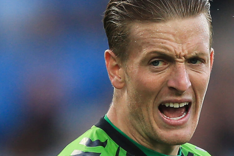 Jordan Pickford absen dalam dua laga timnas Inggris di UEFA Nations League mendatang. Posisinya bakal diperebutkan Aaron Ramsdale, Nick Pope, dan Dean Henderson.