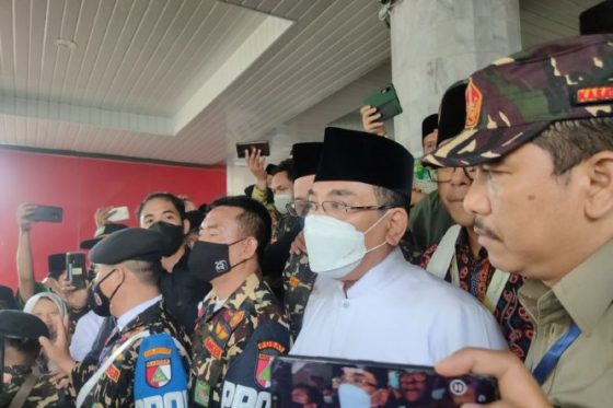 KH Yahya Cholil Staquf atau Gus Yahya usai terpilih sebagai Ketua Umum PBNU pada Muktamar Ke-34 Nahdlatul Ulama (NU) di Provinsi Lampung, Jumat (24/12/2021).