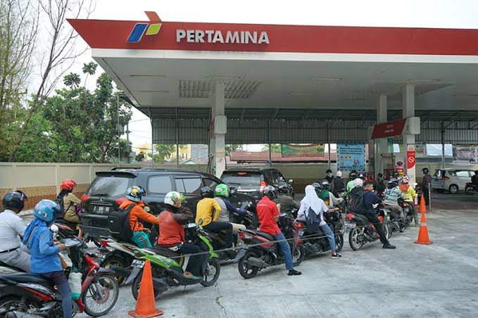 Ilustrasi pengisian BBM di salah satu SPBU di Pekanbaru.