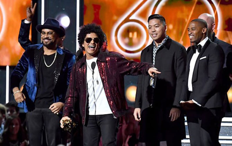 Bruno Mars (THE GUARDIAN)