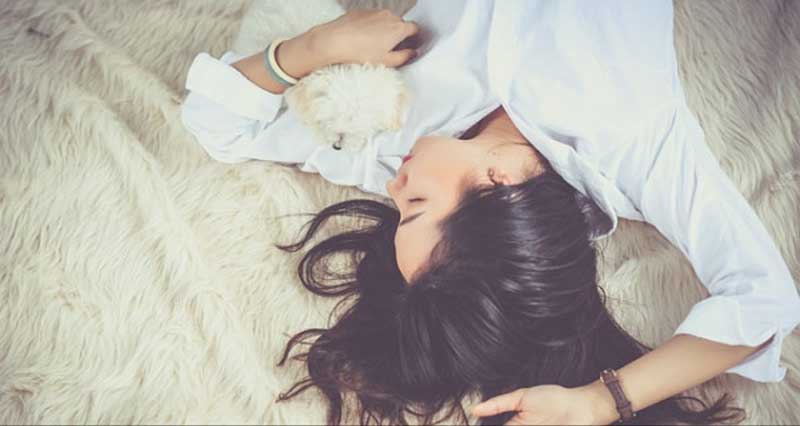 Pastikan untuk tidur cukup selama 7-8 jam setiap harinya.(RN/AYU/klikdokter)