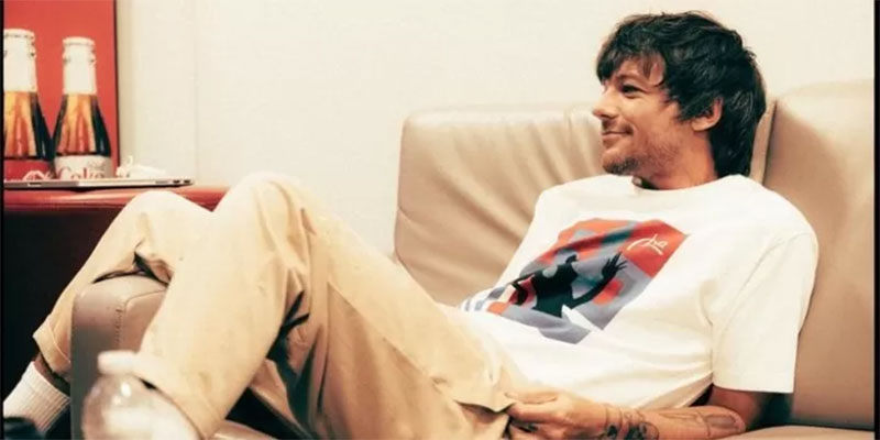 Mantan personel One Direction, Louis Tomlinson akan mengadakan konser di Indonesia pada 24 Januari 2024 mendatang.