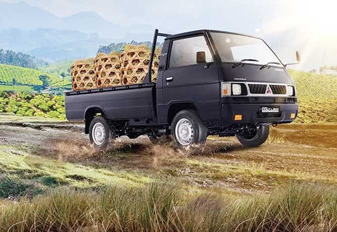 Mitsubishi L300 saat mengangkut hasil panen petani, baru-baru ini.