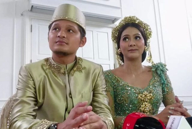 Syamsir Alam dan Bunga Jelitha kini menjadi suami-istri. (ISTIMEWA)