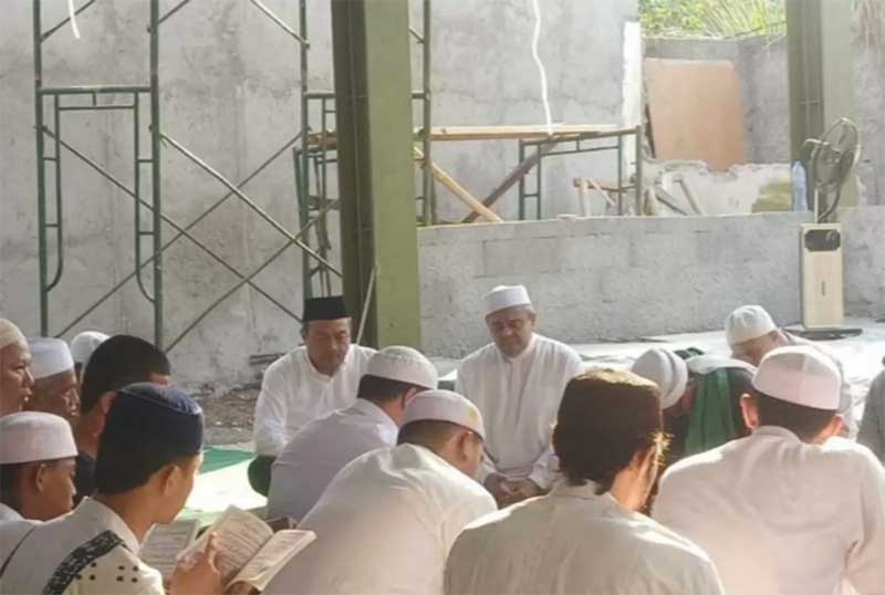 Istri Habib Rizieq Shihab (HRS) bernama Syarifah Fadlun bin Yahya meninggal dunia pada Sabtu (16/12/2023) siang.