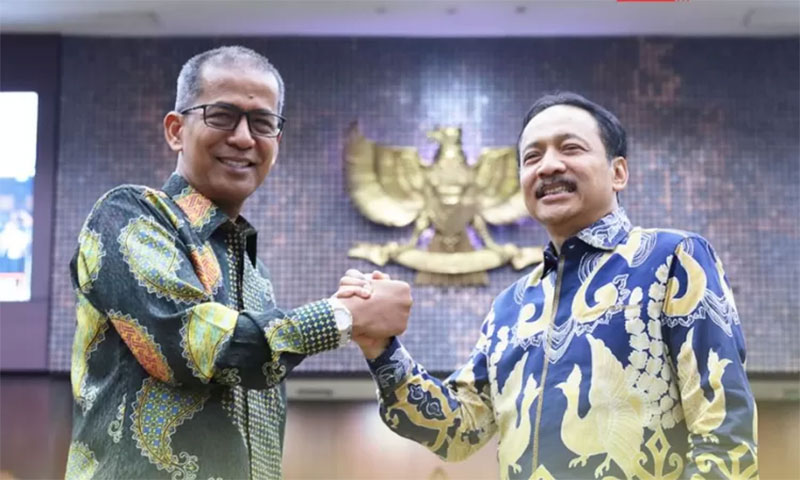 Sosok Suhartoyo (kanan) yang terpilih menggantikan Anwar Usman sebagai Ketua MK.