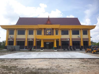Mapolsek Payung Sekaki di Jalan Fajar Ujung, Pekanbaru.