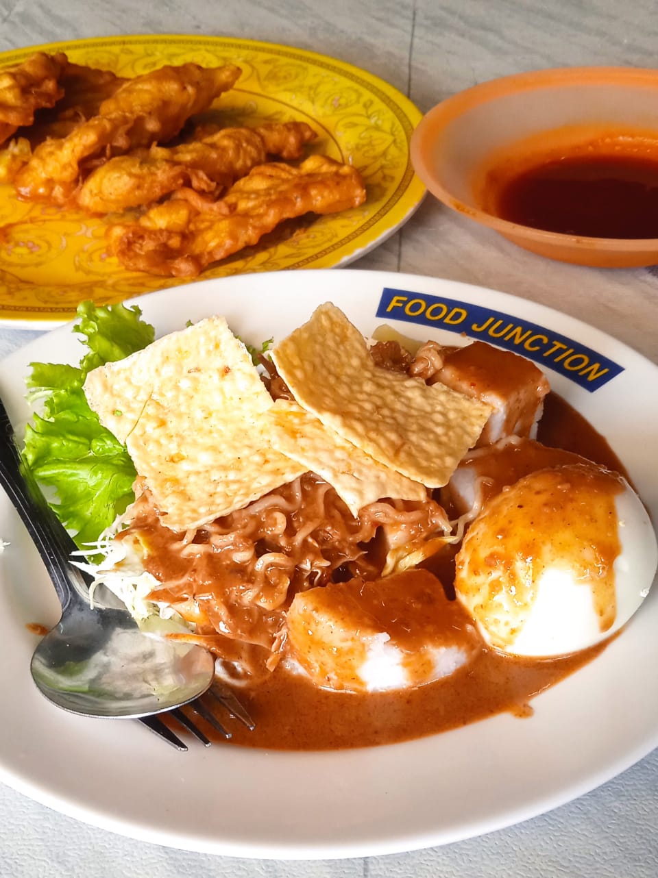 Gado-Gado Bude di Tembilahan.
